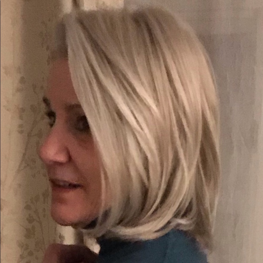 Meet your Posher, Elaine